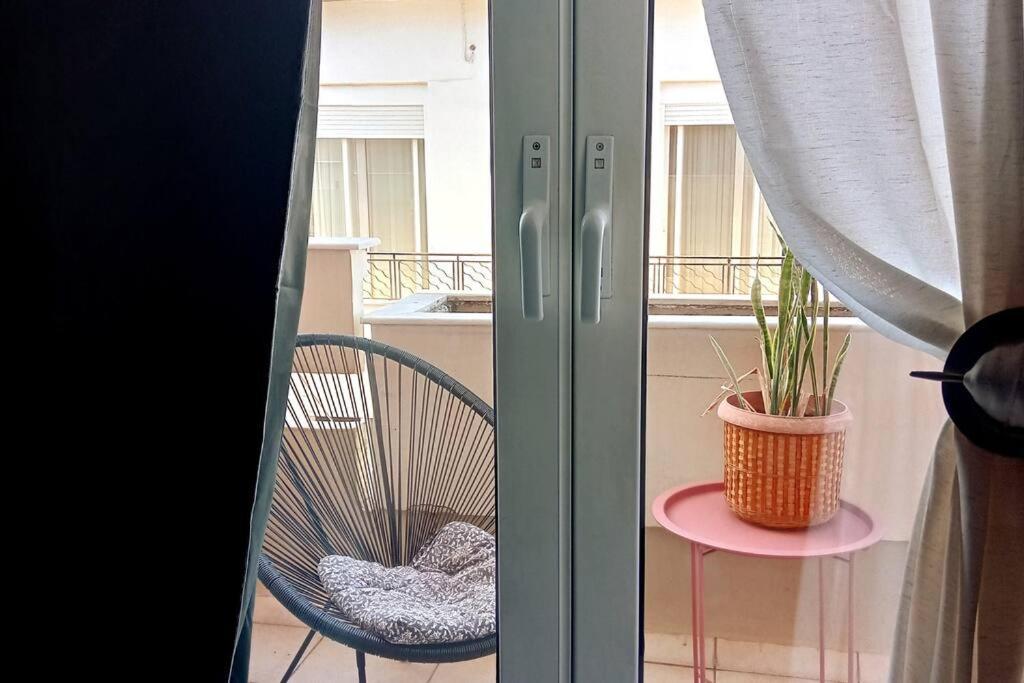 Vincent - Central 2 Bedroom Apartment 79Sqm Trípoli Kültér fotó